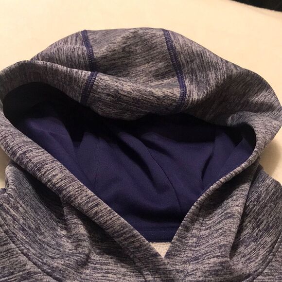 Under Armour Purple & Pink Hoodie - Size YXL - Picture 5 of 11